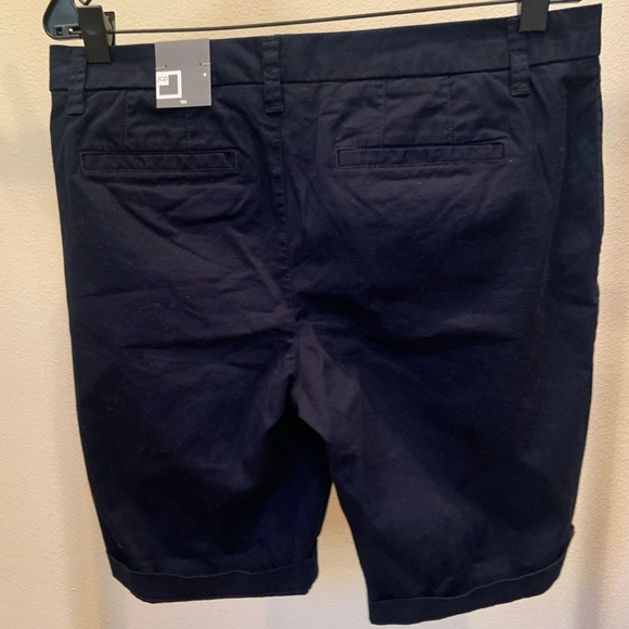 JCP Women’s Mid-Rise Navy Chino Shorts - NWT - Picture 2 of 5
